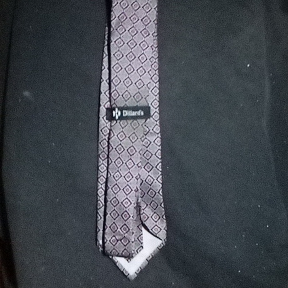 Dillard's tie - Picture 2 of 2